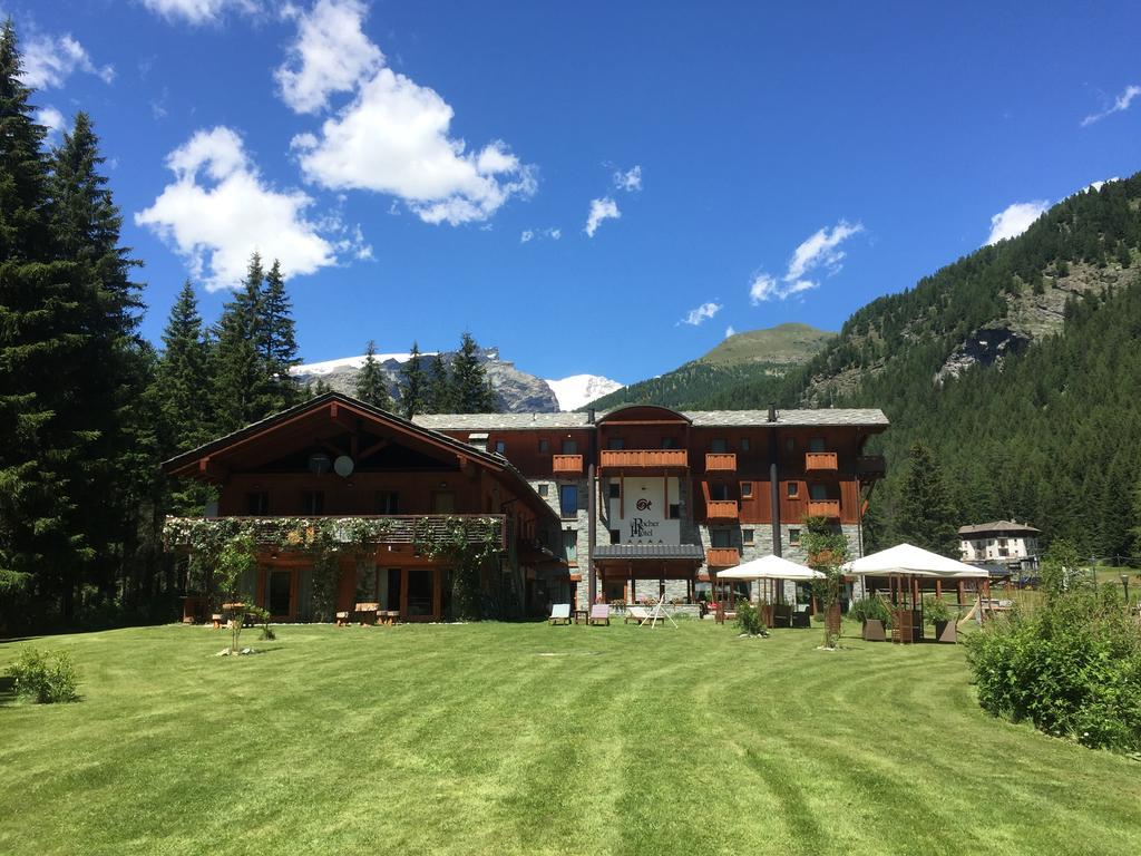 Le Rocher Hotel Champoluc Exterior photo