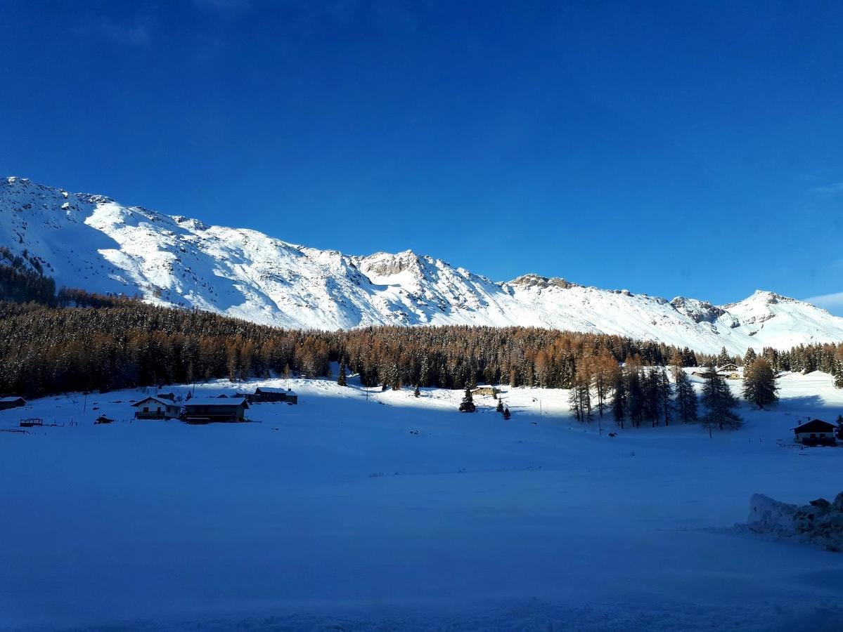 Le Rocher Hotel Champoluc Exterior photo